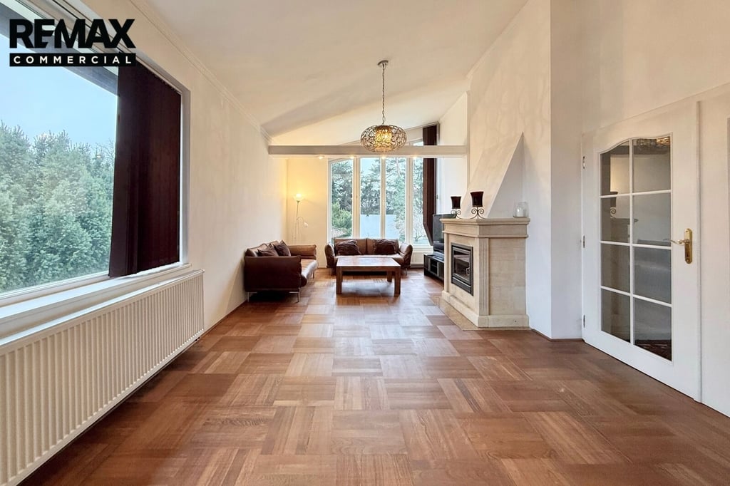 Prodej domu/vily, 355 m² — fotografie 12